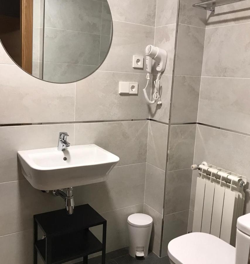 Hotel Baltico 2 Estrellas Luarca Luaran gambar
