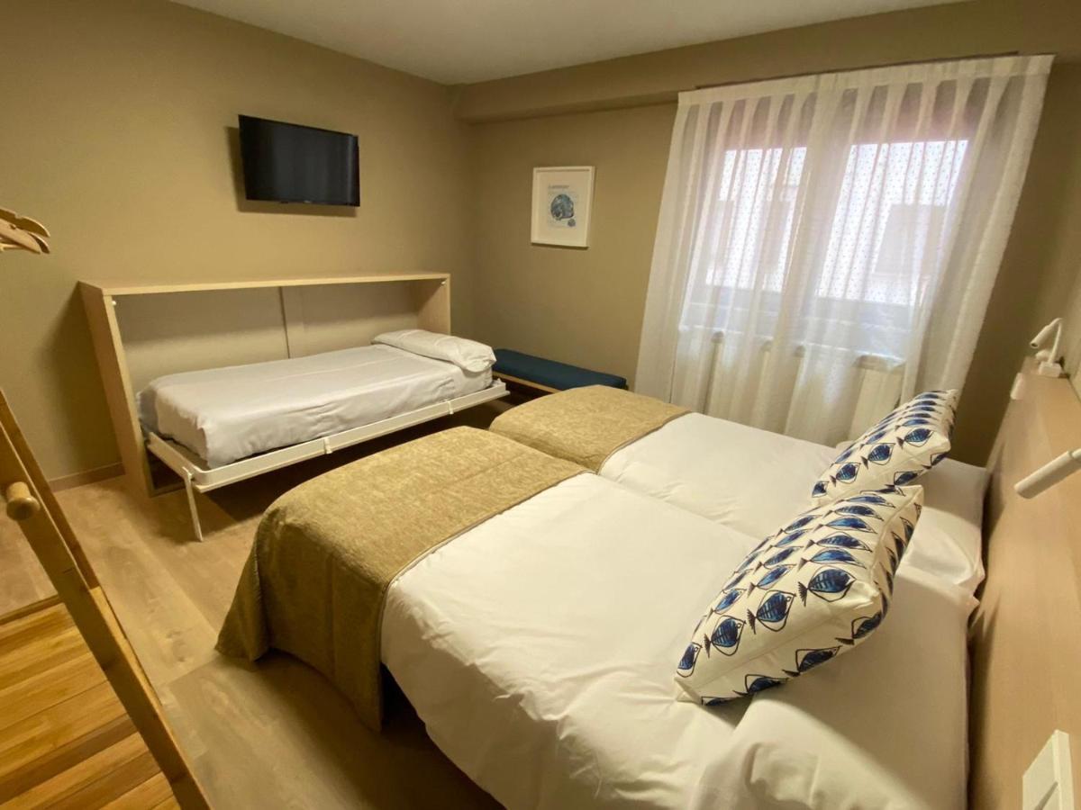Hotel Baltico 2 Estrellas Luarca Luaran gambar