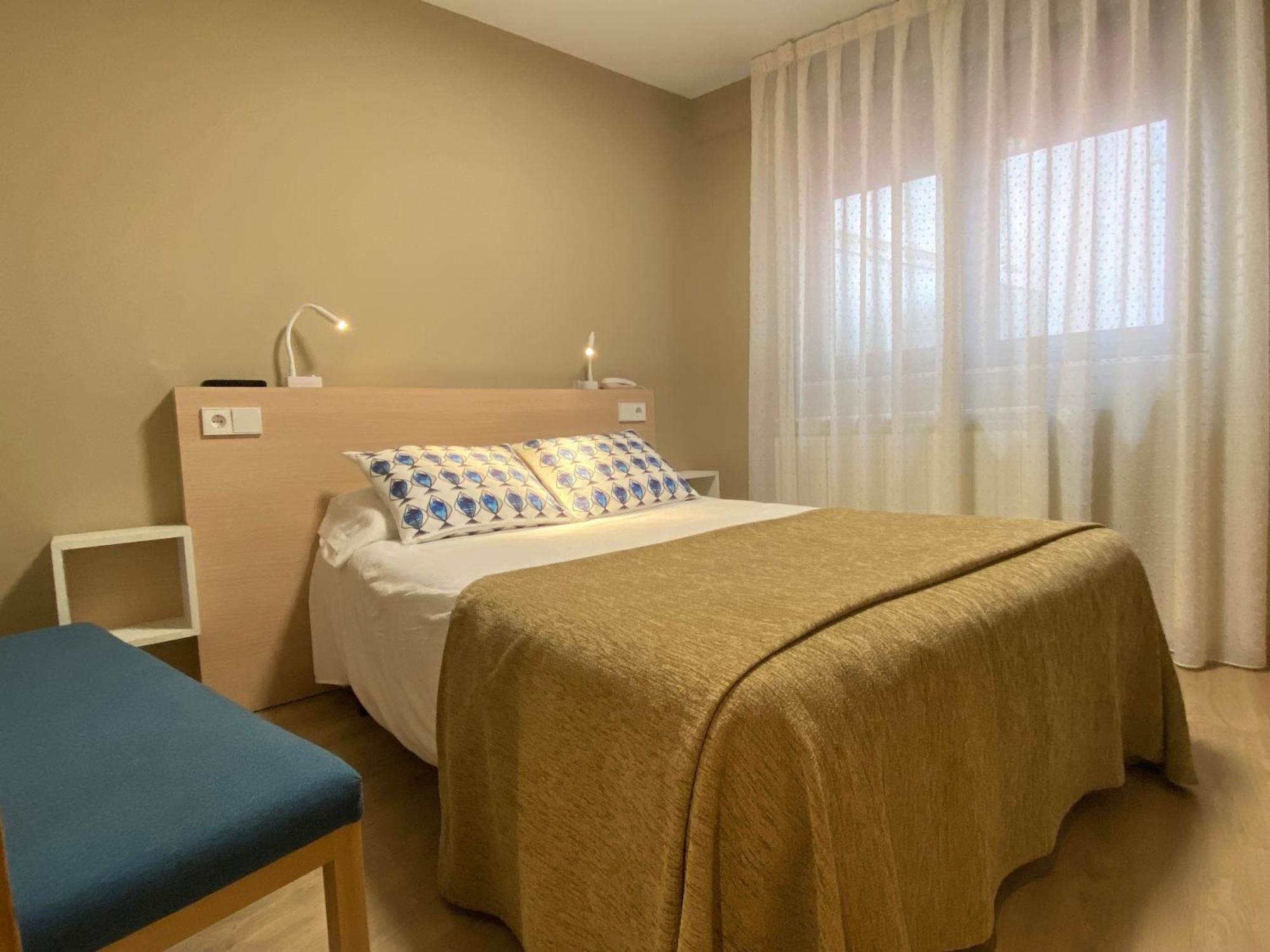 Hotel Baltico 2 Estrellas Luarca Luaran gambar